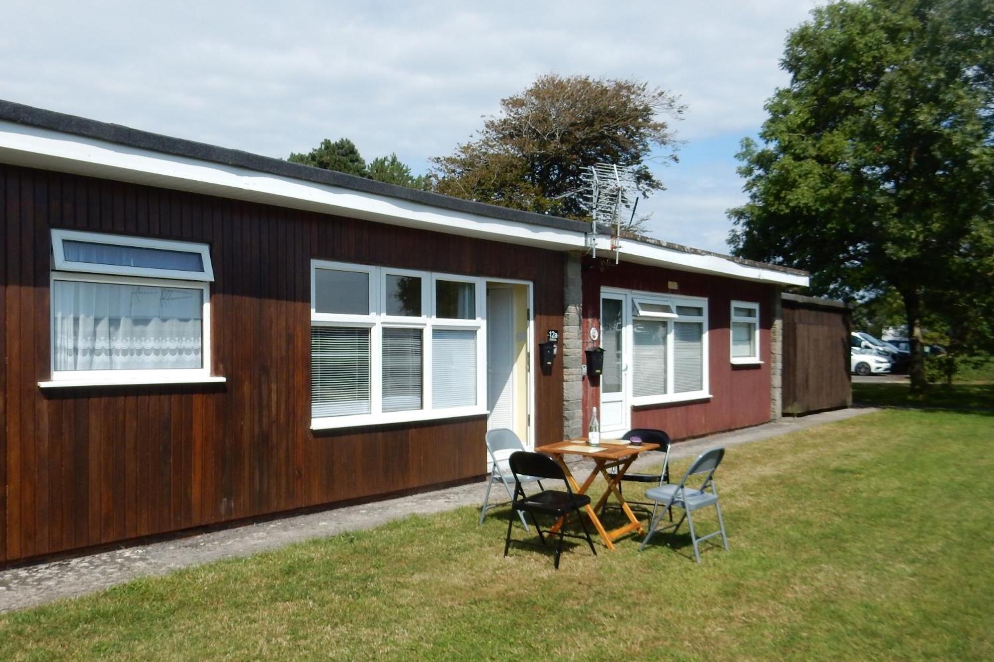 Sheena'S Dartmouth Chalets Room photo