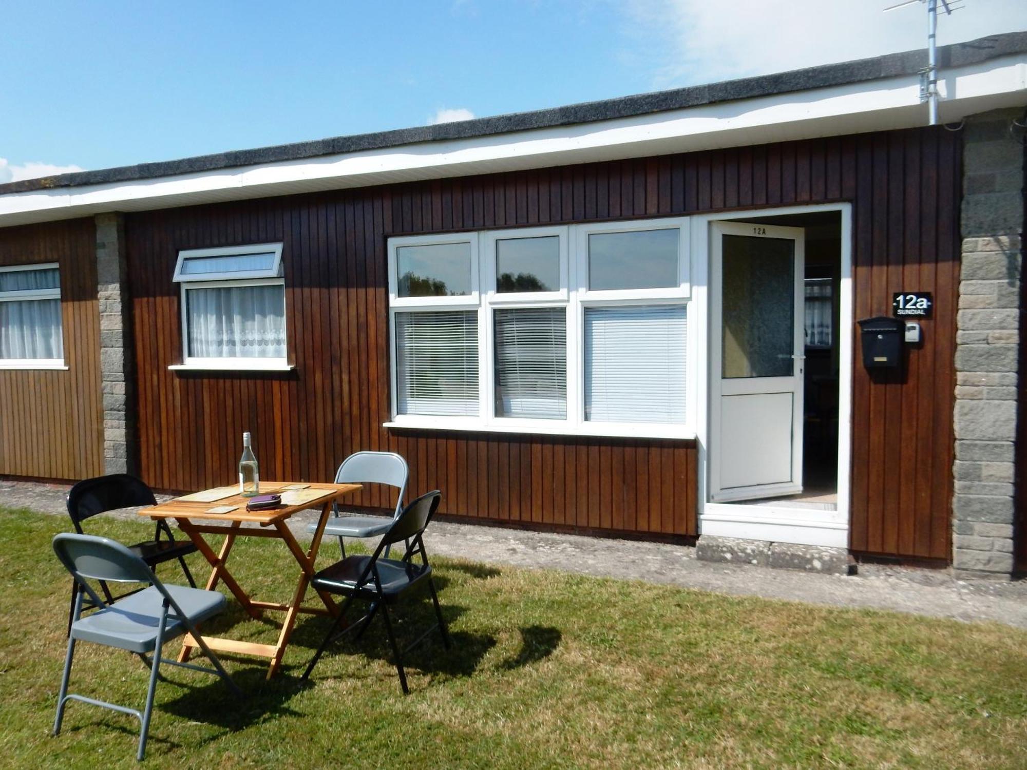 Sheena'S Dartmouth Chalets Exterior photo
